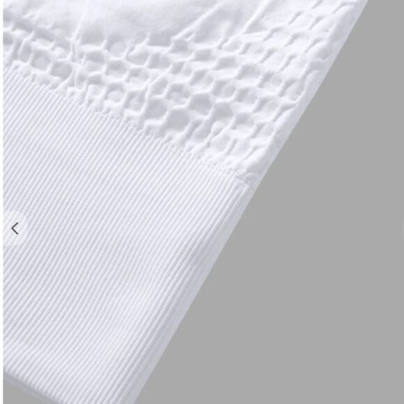 Halara Seamless Flow Low Support Ruched Double Straps Backless Crisscross Sports - Picture 4 of 10